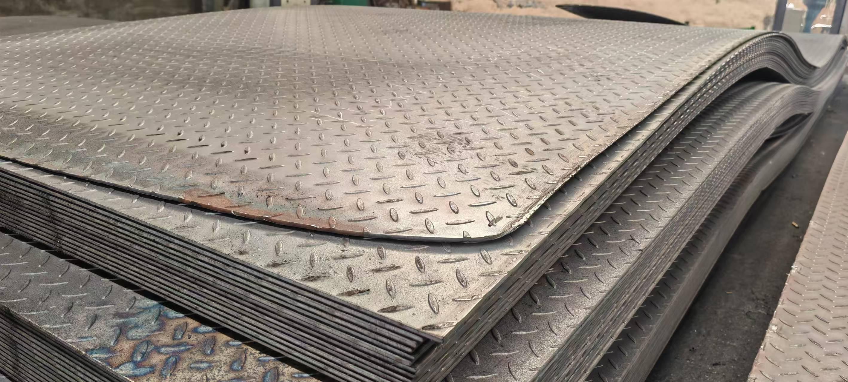 Top Aluminum Checkered Plate Manufacturer: Premium Quality & Custom Solutions