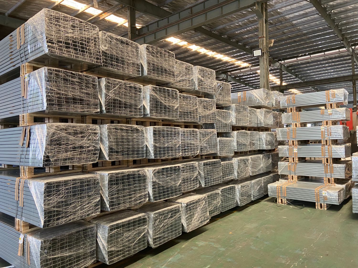 Top Solar Roof Hook Manufacturers in China: Who Leads the Market?